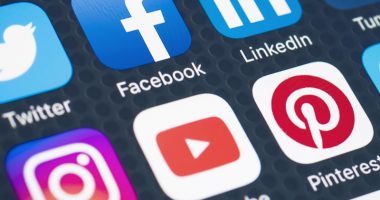 social media stocks to buy now