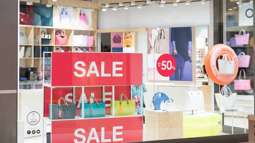 top stocks to buy now consumer discretionary