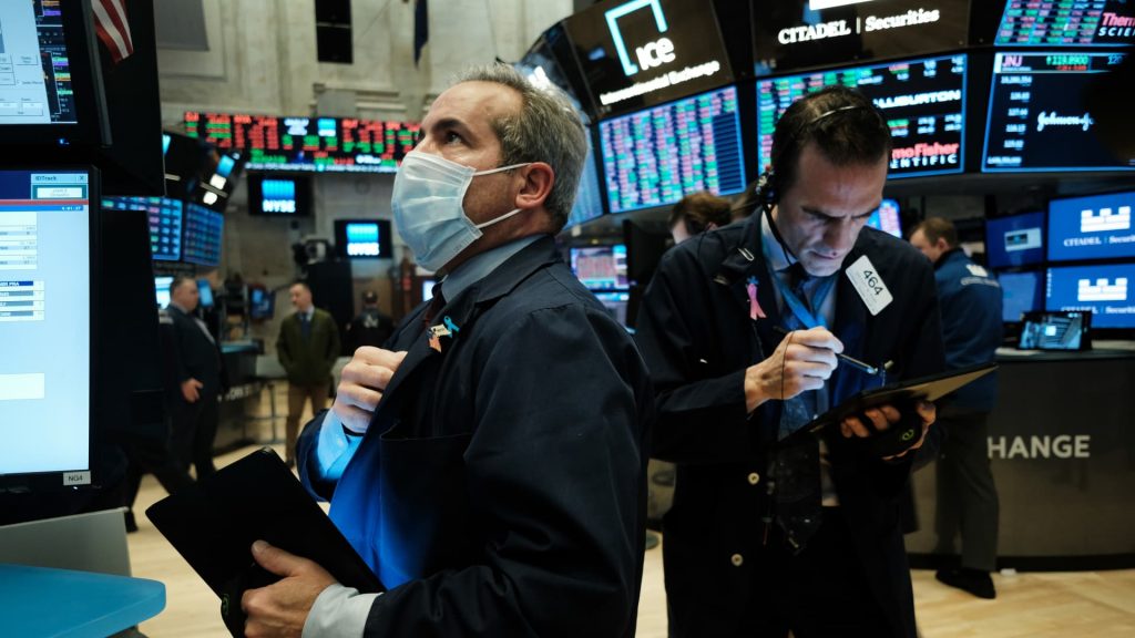 stock market today (VMW stock)