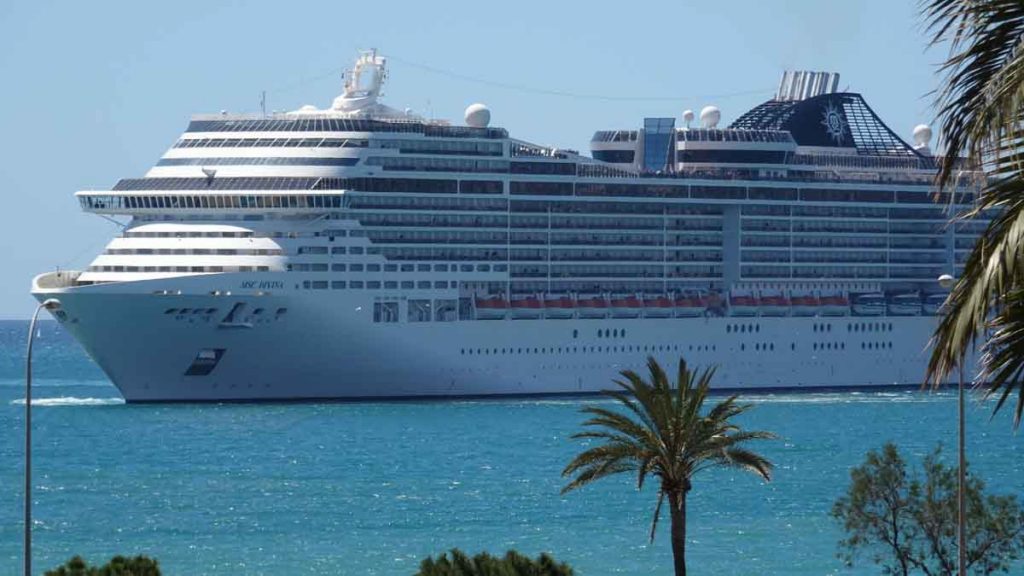 cruise ship stocks