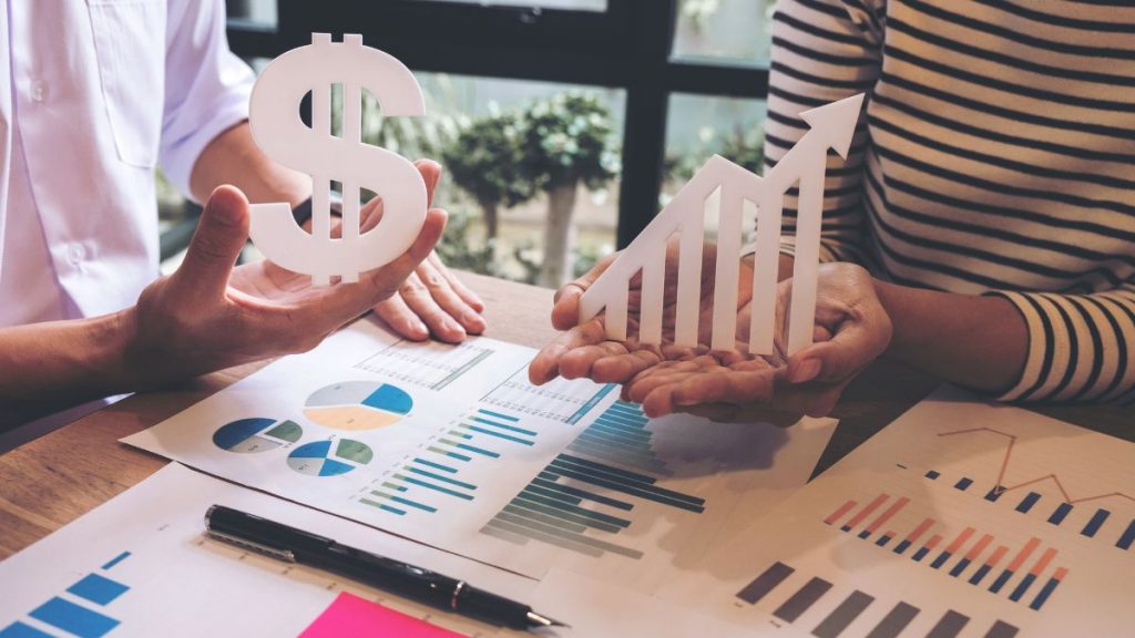 top stocks today (financial stocks)